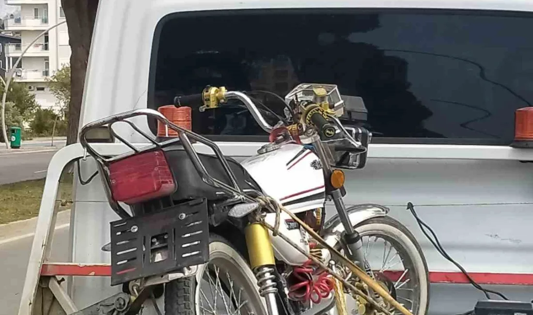 Antalya’nın Gazipaşa ilçesinde ehliyetsiz ve plakasız motosiklet kullanan sürücüye 53
