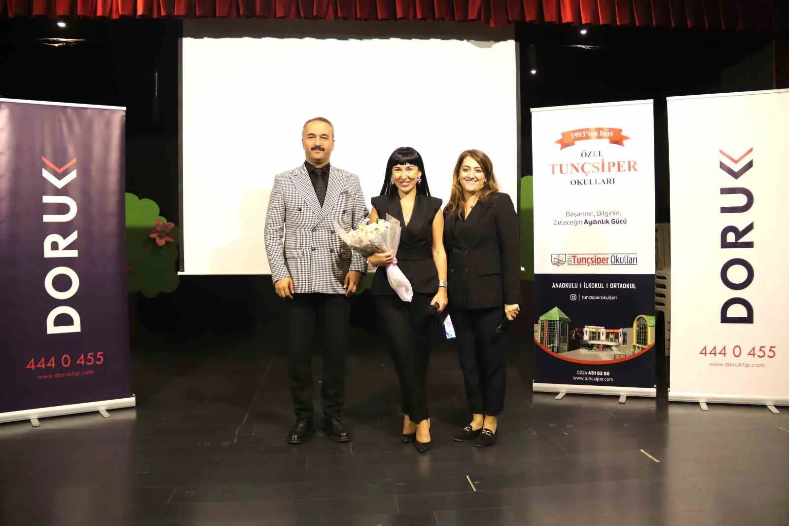 Dünya El Yıkama Günü kapsamında minik öğrencilerle buluşan Enfeksiyon Hastalıkları