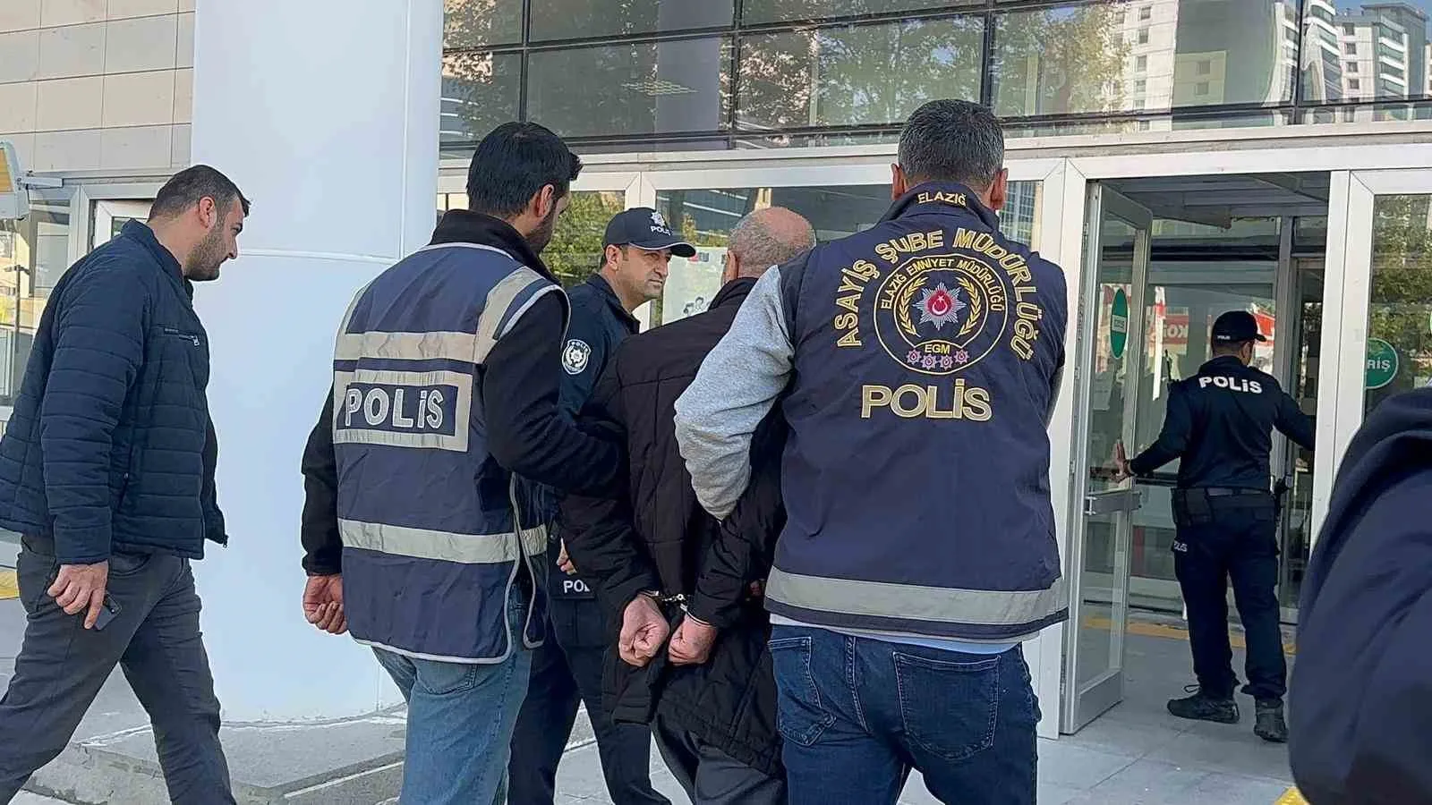 Elazığ’da Günışığı Gazetesi imtiyaz sahibi gazeteci Mehmet Nafiz Koca’ya silahlı