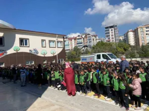 Elazığ İl Afet ve Acil Durum Müdürlüğü ekipleri, öğrencilere afet