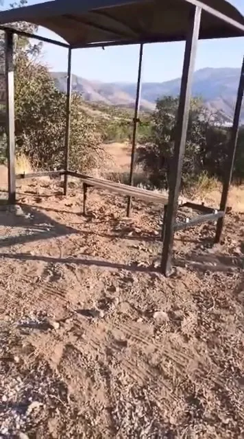 Elazığ’ın Baskil ilçesine bağlı Himikcansız mezrasında hırsızlar tarafından otobüs duraklarının