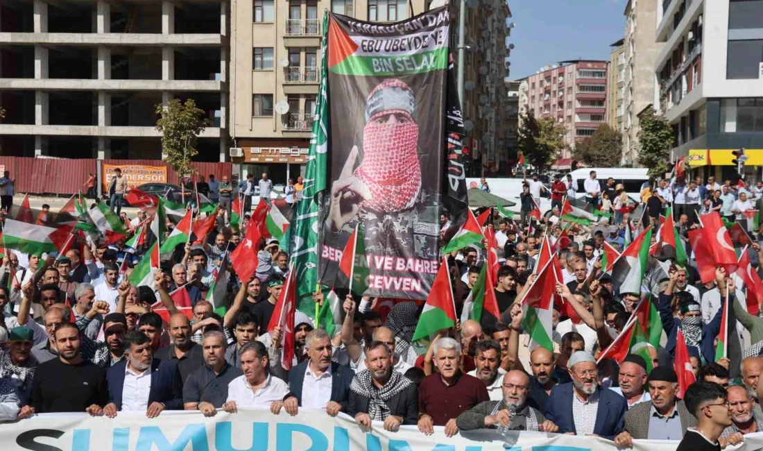 Elazığ’da El-Aksa Platformu tarafından İsrail’in saldırılarını protesto etmek amacıyla Gazze