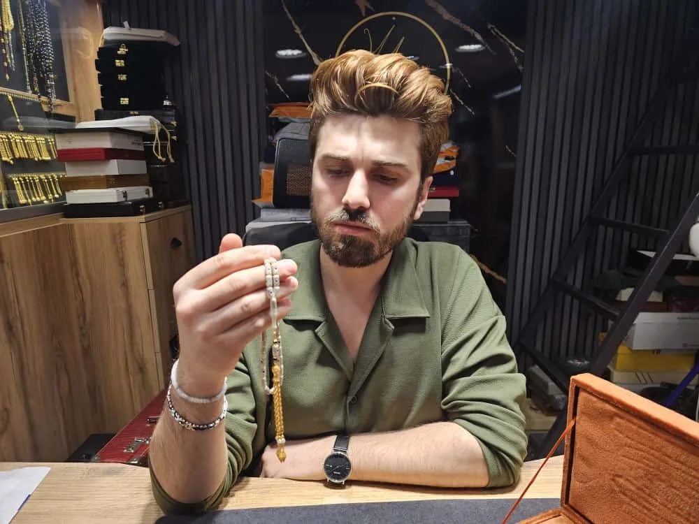 Elazığ’da ilk defa sipariş üzerine yapılan ve pırlanta işlemeli altın