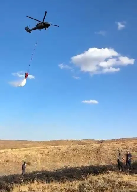 Elazığ’ın Karakoçan ilçesinde ikinci kez çıkan kırsal alan yangını, ekiplerin