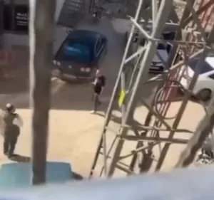 Kahramanmaraş’ta bir şahıs, “Kim hırsız” diyerek bağırdıktan sonra elindeki tüfekle