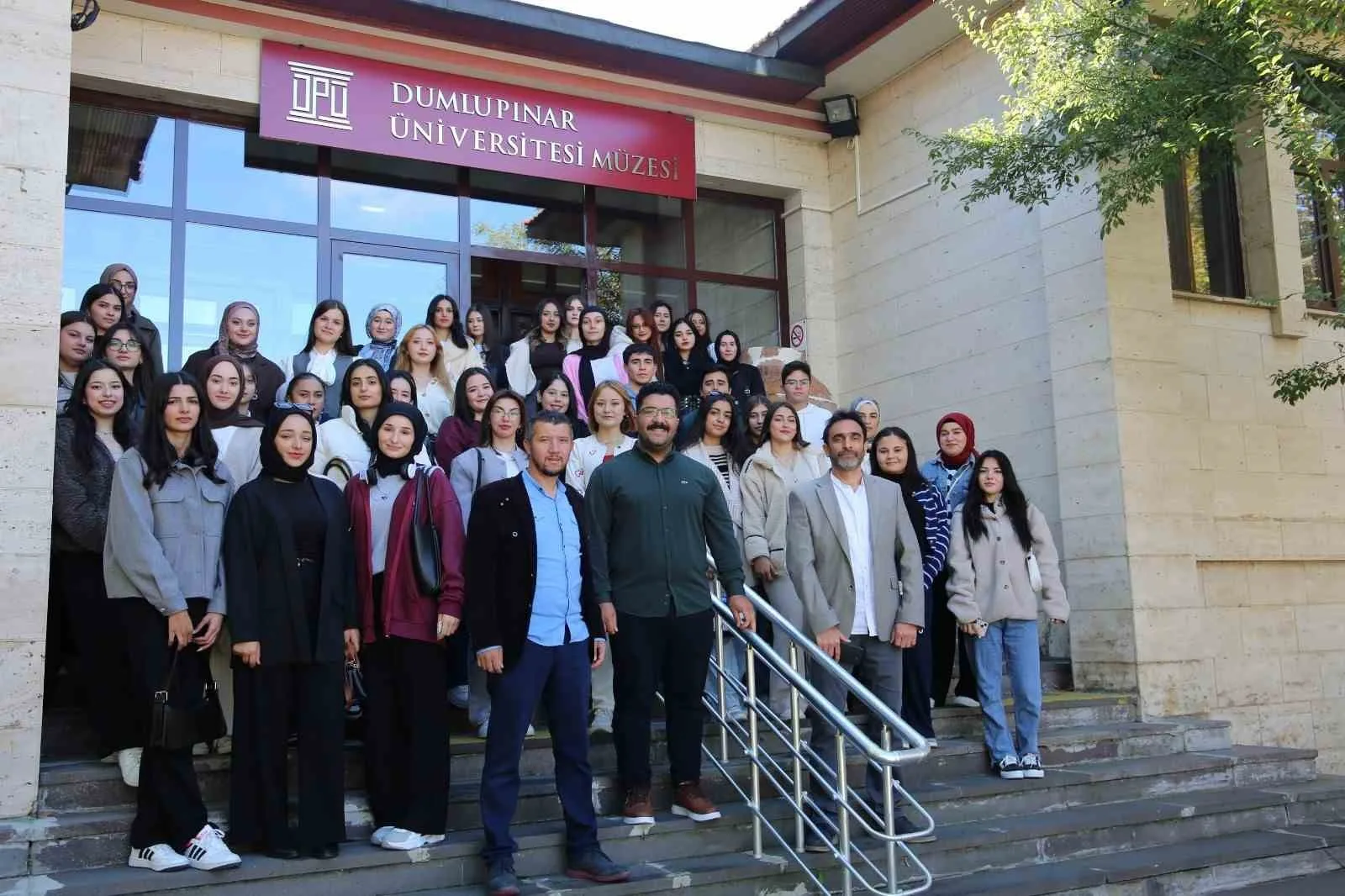 Kütahya Dumlupınar Üniversitesinin il merkezi dışındaki ilçelerinde öğrenim gören öğrencilerin,