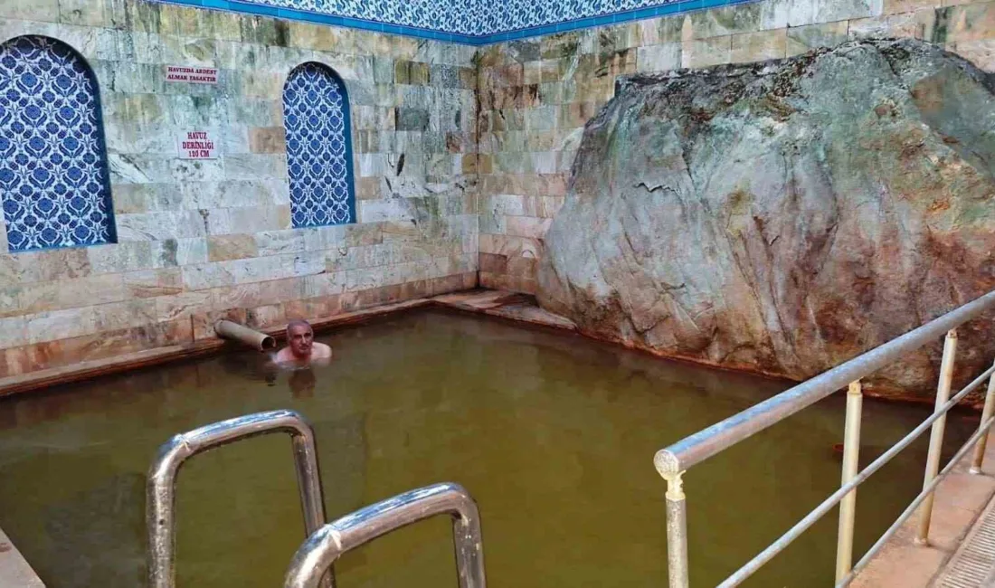 Kütahya’nın Emet ilçesine bağlı Yeniceköy’de bulunan şifa hamamı doğal sıcak