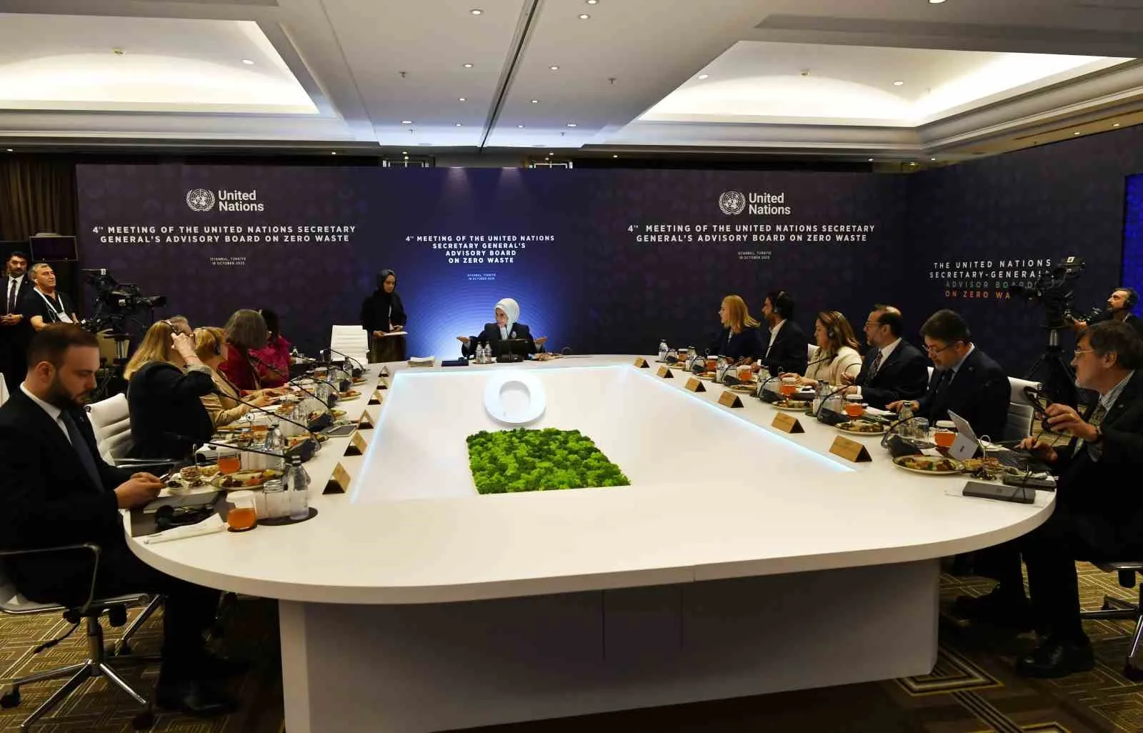 Cumhurbaşkanı Recep Tayyip Erdoğan’ın eşi ve Sıfır Atık Vakfı Onursal