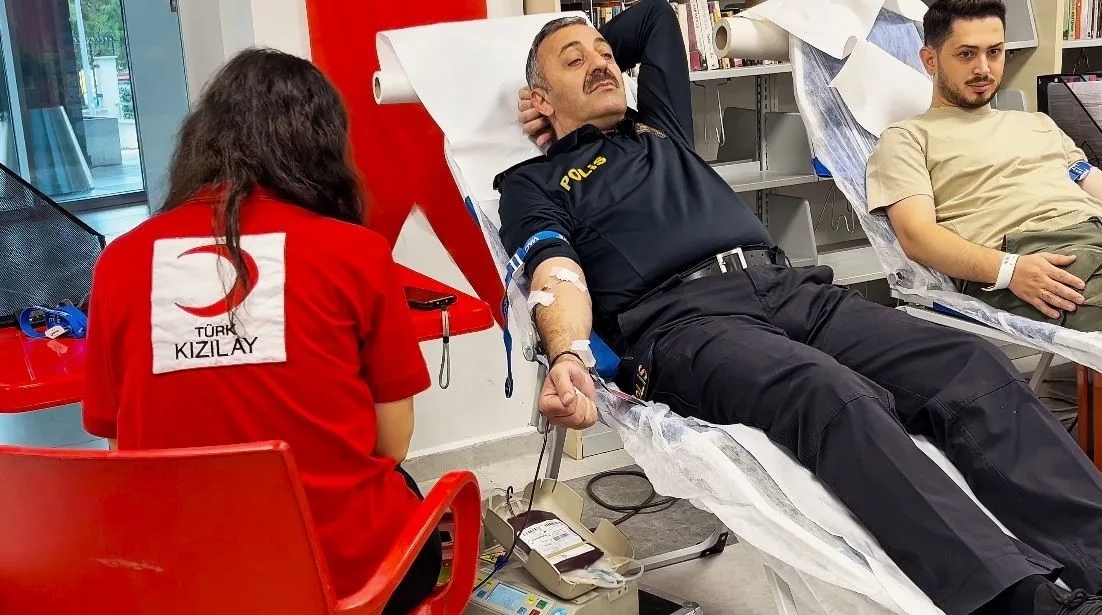 Tekirdağ Emniyet Müdürlüğü personeli, Türk Kızılay Tekirdağ Şube Başkanlığı’na bağlı