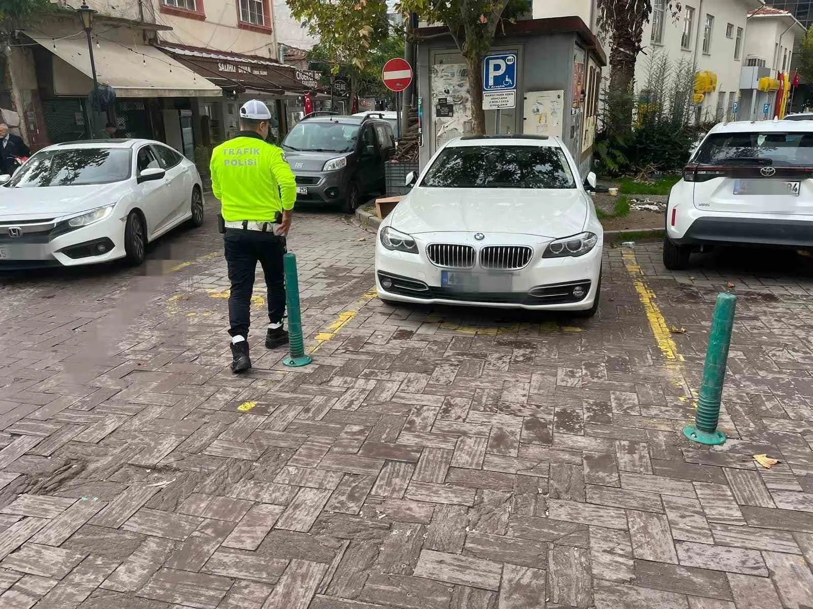 Manisa’da engelli rampası ve park yeri ihlallerine yönelik düzenlenen denetimlerde