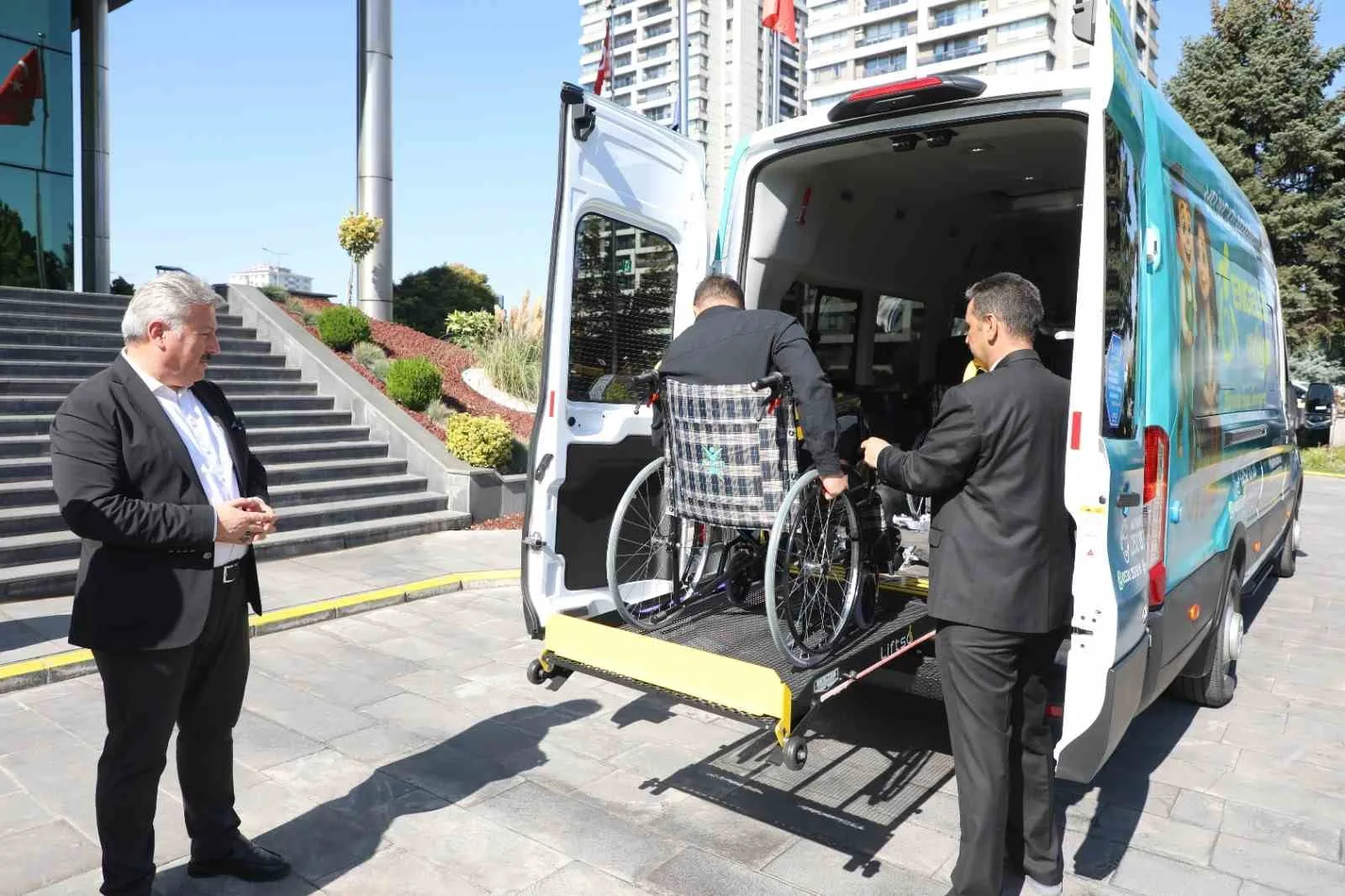 Vatandaş odaklı projeleri ve sosyal belediyecilik çalışmaları ile örnek olan