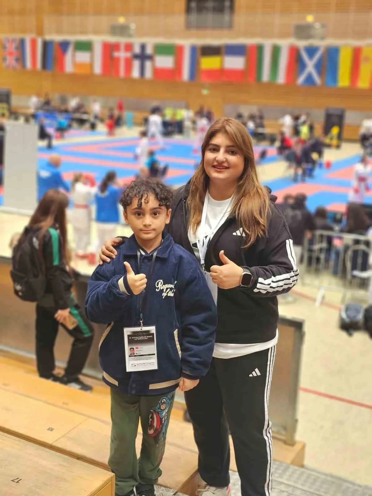 Almanya’da düzenlenen prestijli Uluslararası Banzai Karate Turnuvası’nda, 25 kilo Erkekler