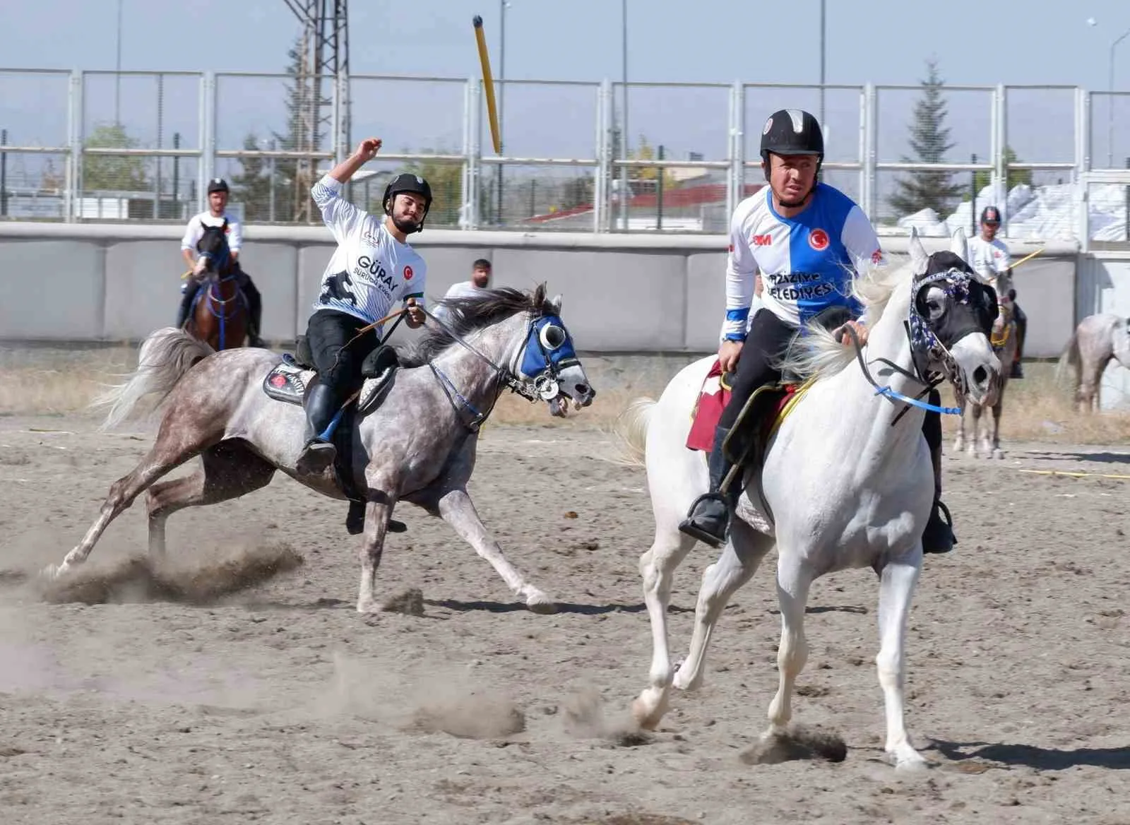 Anadolu’da “Atasporu” olarak bilinen ve dört mevsim oynanan cirit maçları