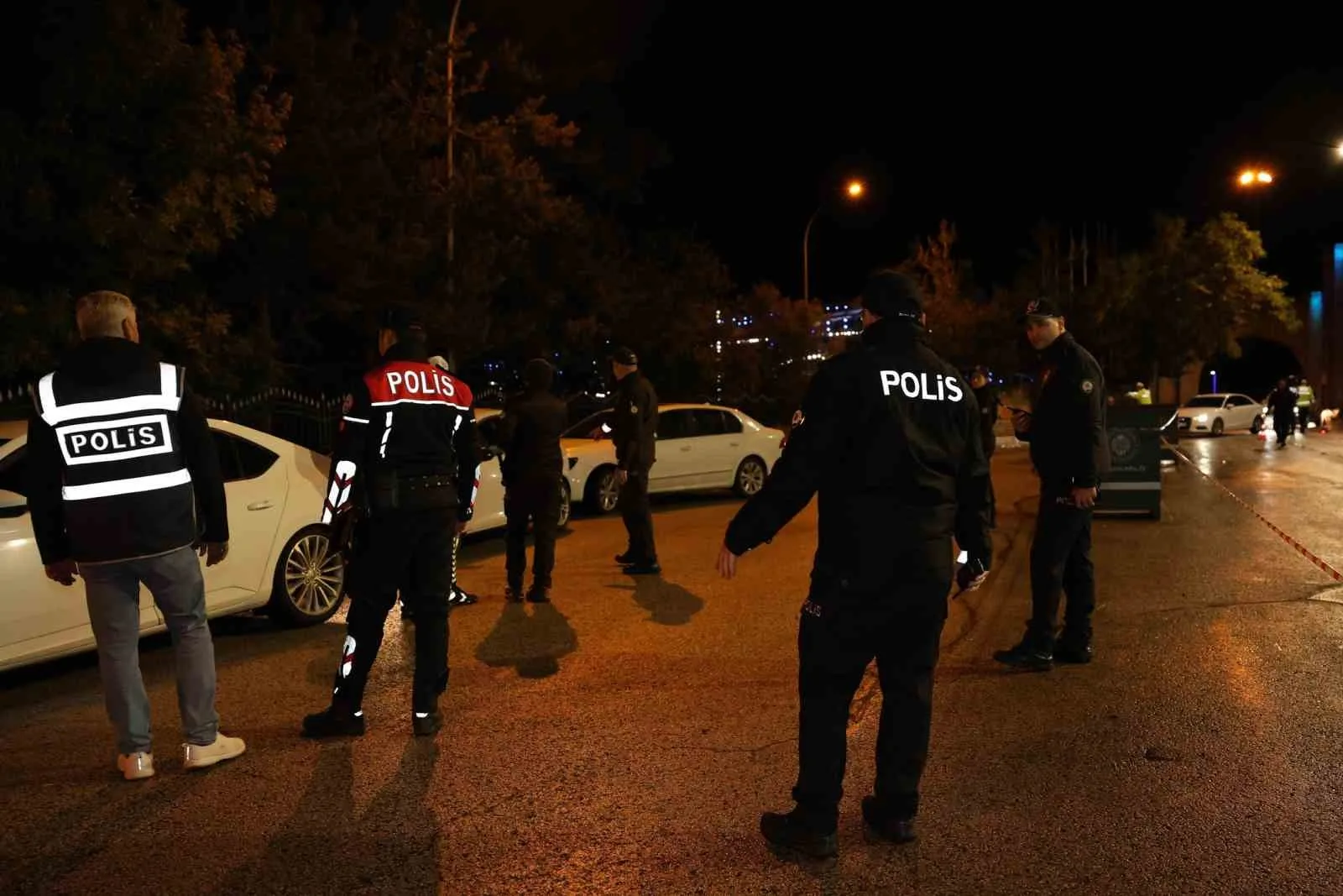 Erzurum’da polis denetim ve uygulamalarına hız verdi. İl Emniyet Müdürü