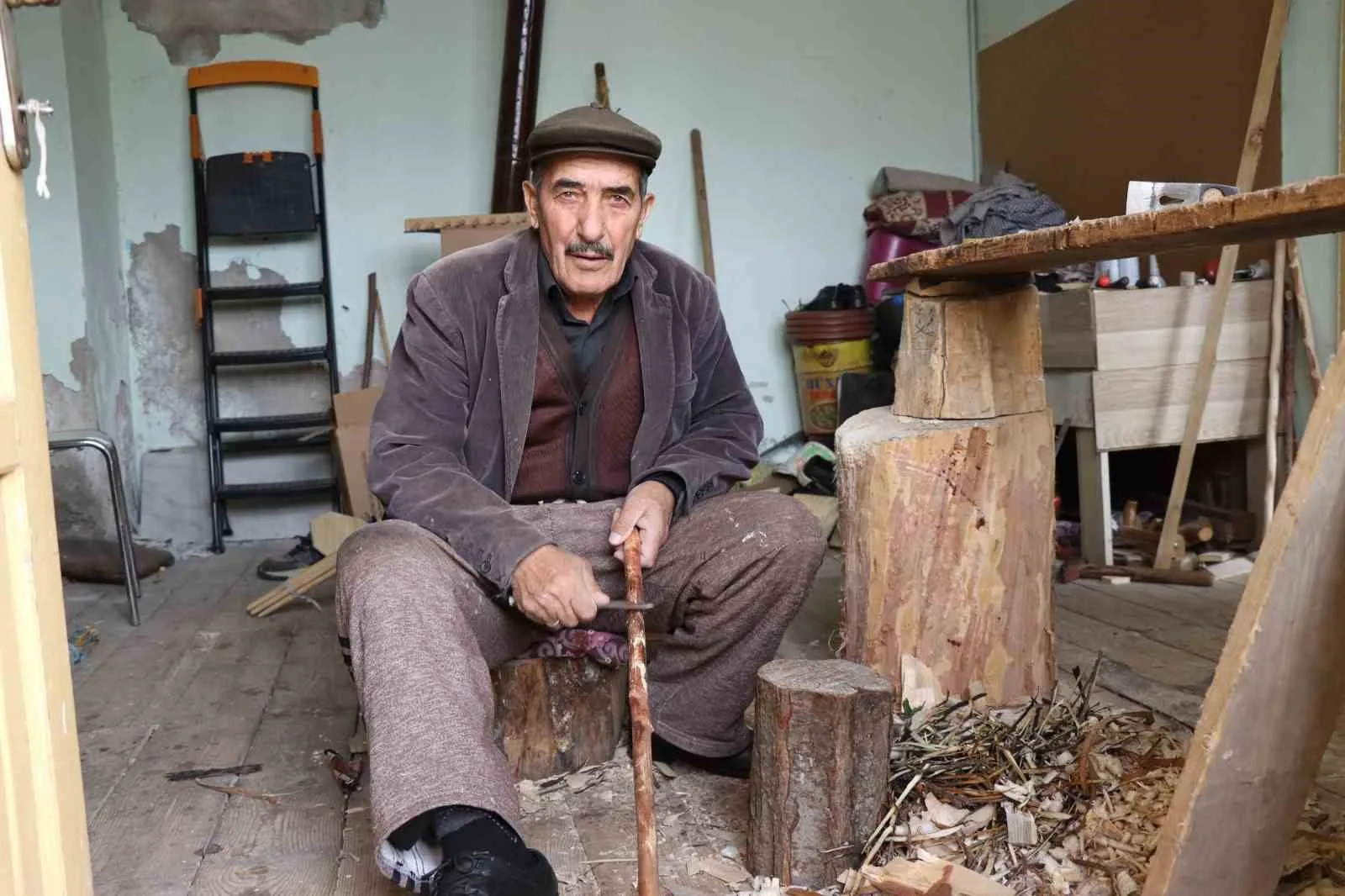 Erzurum’un Oltu ilçesi Şehitler Mahallesi’nde yaşayan evli ve 6 çocuk