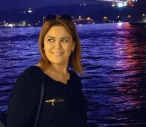 İstanbul Esenyurt’ta, yolun karşısına geçmeye çalışırken çöp kamyonunun çarptığı kadının