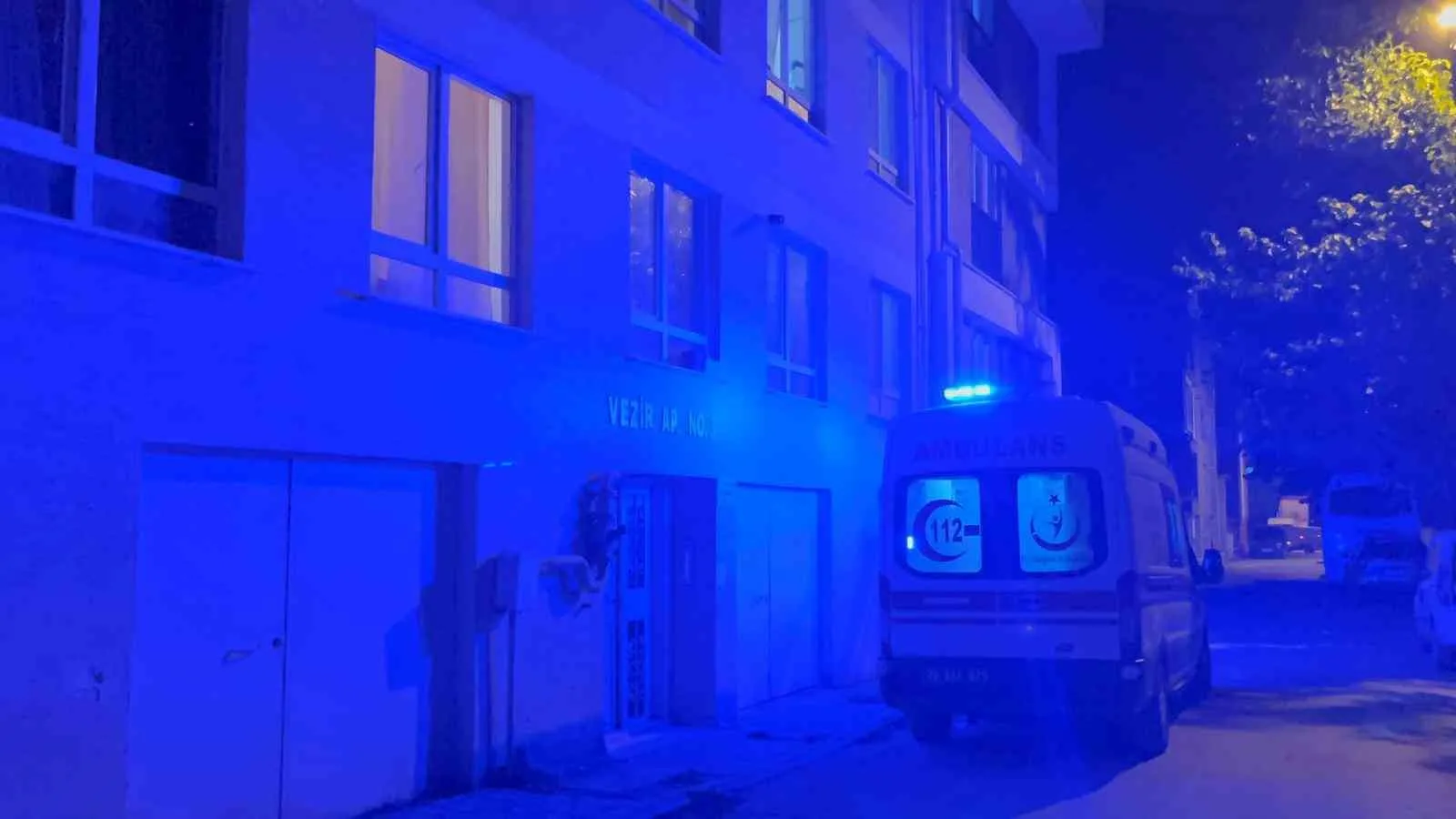 Eskişehir’de yaşlı bir adam yalnız yaşadığı evinde ölü bulundu. Şahsın