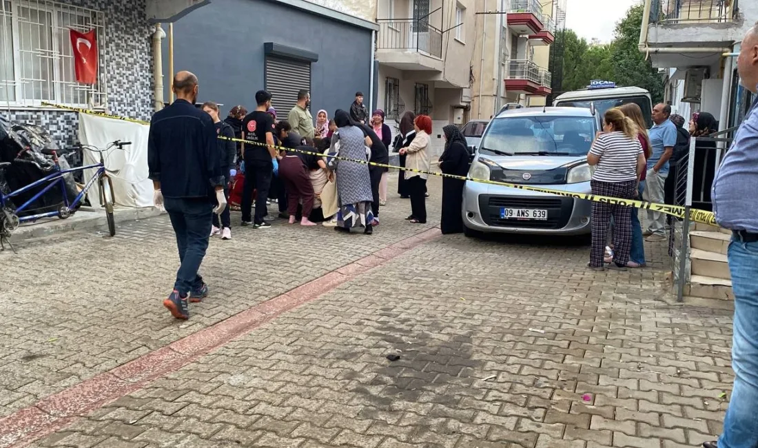 Aydın’ın Efeler ilçesinde 19 yaşındaki bir genç, evinde silahla vurulmuş