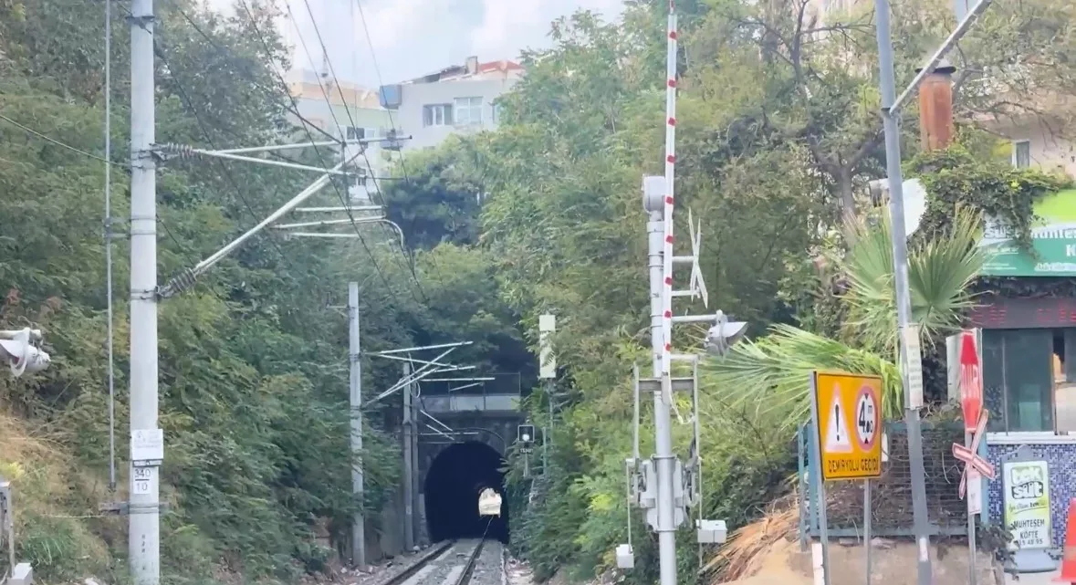 Balıkesir’in Bandırma ilçesi Paşabayır Mahallesi’nde evlerin altından geçen 333 metrelik