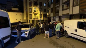 İSTANBUL (İHA) İstanbul Eyüpsultan’da gece saatlerinde bir sürücü, henüz bilinmeyen