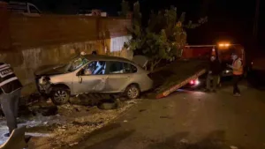 Bartın’da başka bir araca çarpan otomobil, takla atarak tali yola
