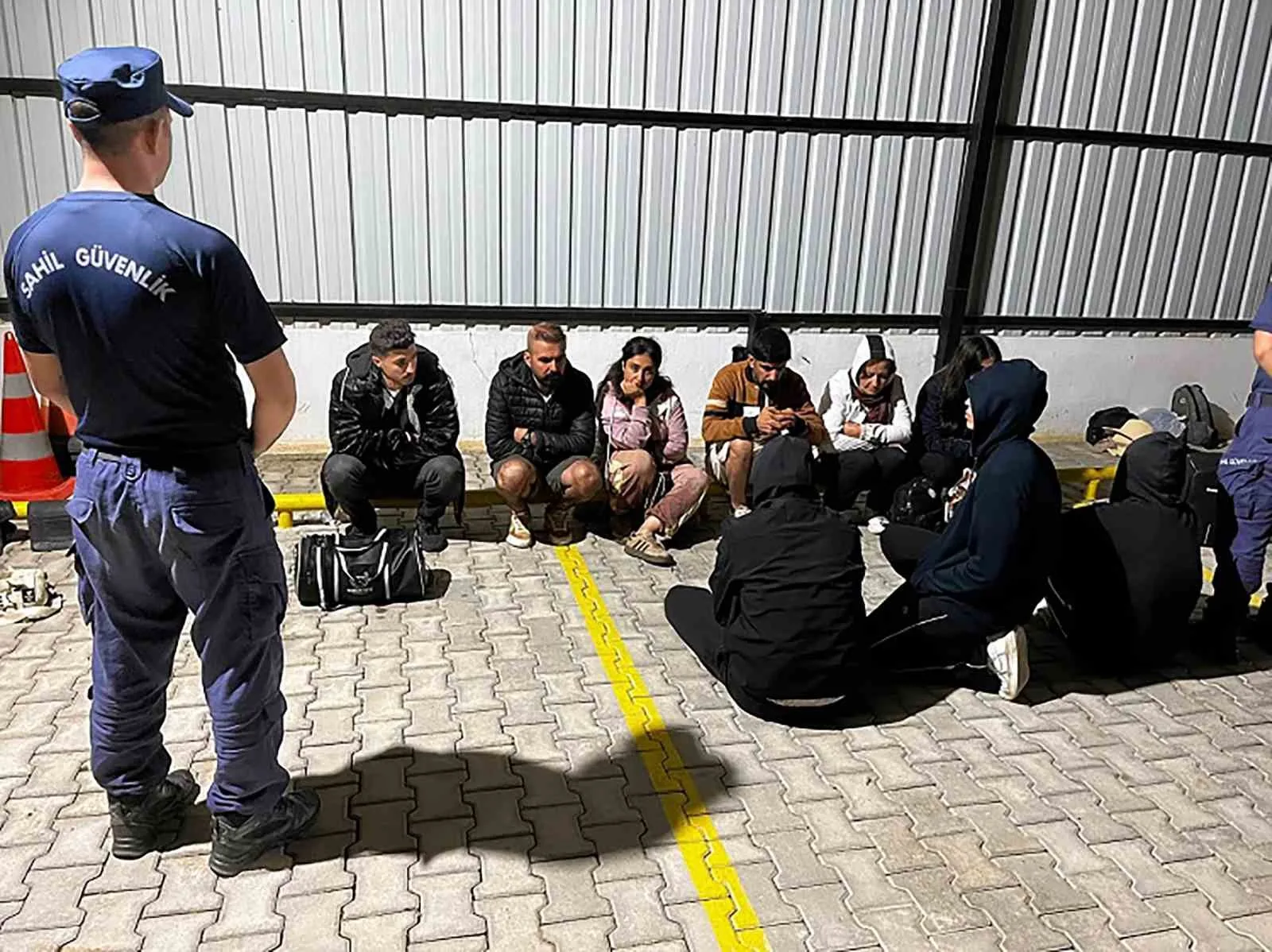 Muğla’nın Fethiye ilçesinde Sahil Güvenlik ve Jandarma ekipleri tarafından 3’ü