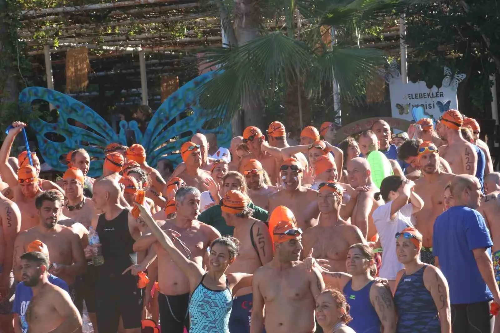 Muğla’nın Fethiye ilçesinde düzenlenen 6. Uluslararası Spor Festivali, açık su