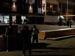 Muğla’nın Fethiye ilçesinde uyuşturucu ticaretine yönelik düzenlenen operasyonda polise ateş
