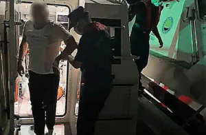 Muğla’nın Fethiye ilçesi açıklarında seyreden ticari yatta rahatsızlanan vatandaş Sahil