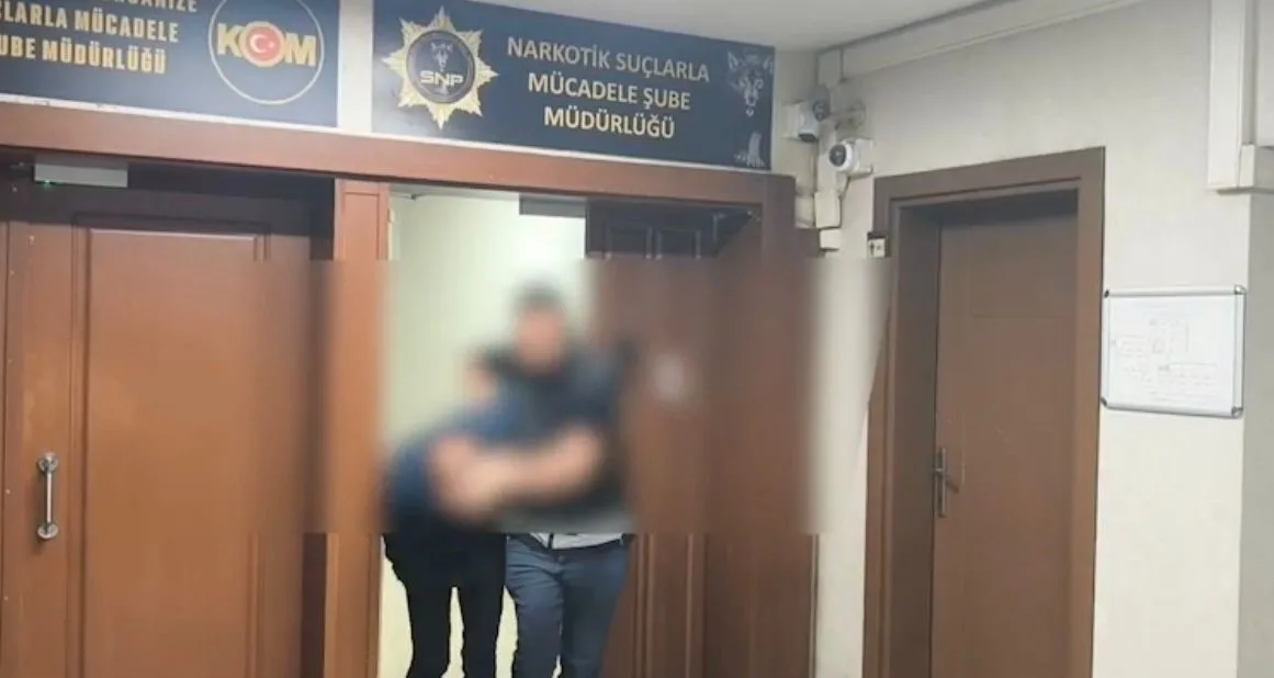 Sakarya’da hakkında kesinleşmiş hapis cezası bulunan şahıs, suç ortağıyla birlikte