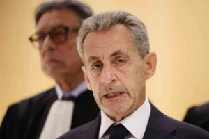 Fransa’nın eski Cumhurbaşkanı Nicolas Sarkozy, 2007 seçim kampanyasında Libya’dan yasa