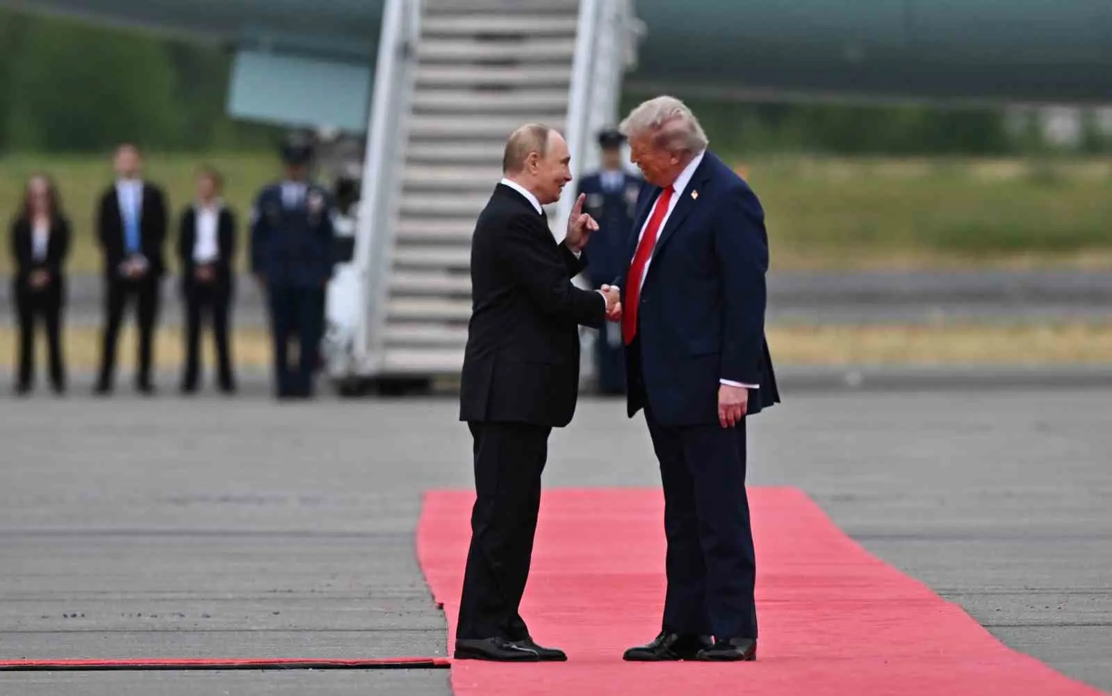 İngiliz Financial Times gazetesi, ABD Başkanı Donald Trump’ın Rusya Devlet