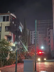 Adana’da Furkan Vakfı’na ait kız yurdunda çıkan yangın, itfaiye ekipleri