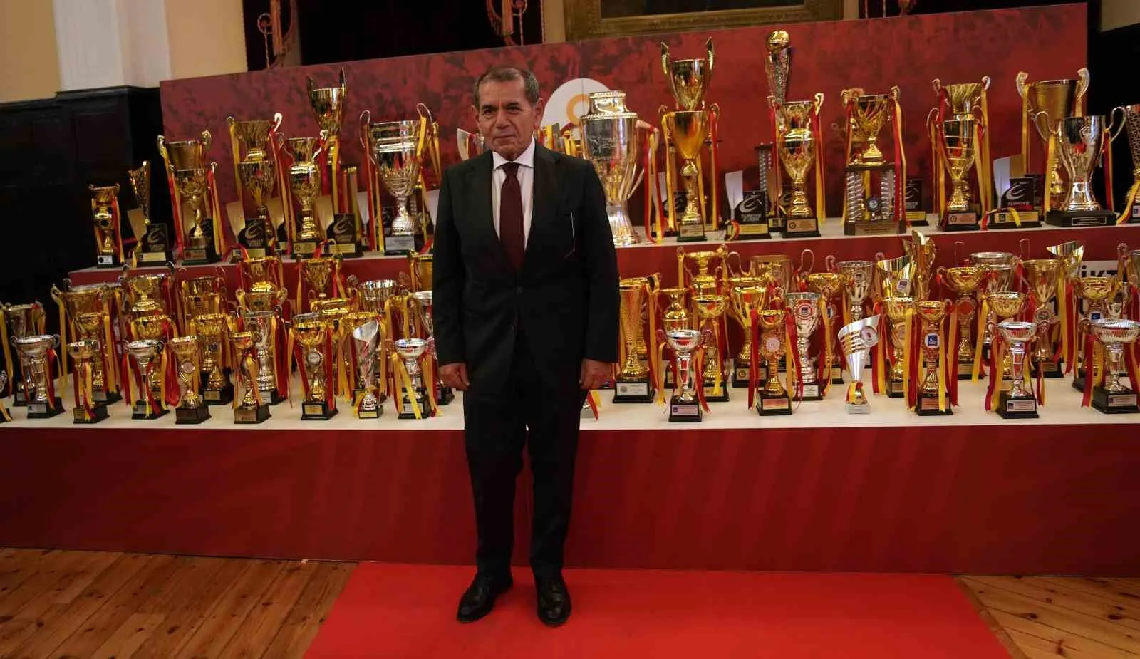 Galatasaray Spor Kulübü’nün 120. kuruluş yıl dönümü kutlamaları Galatasaray Lisesi’nde