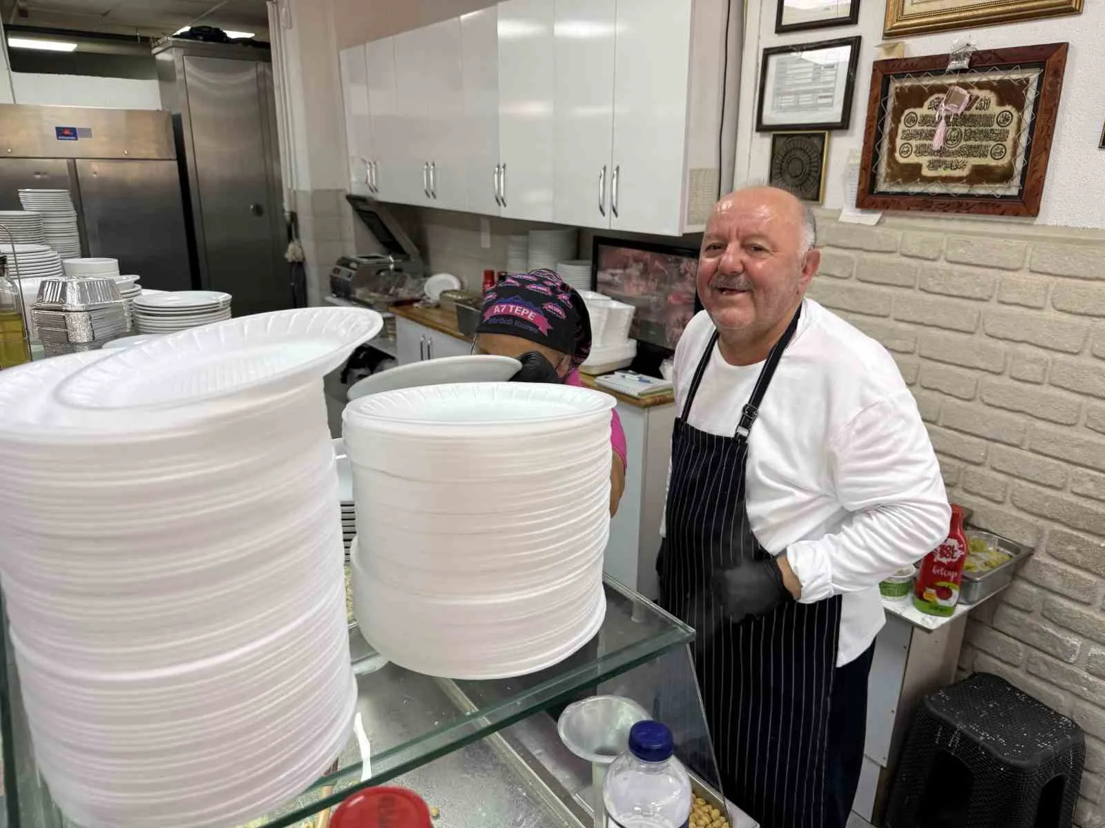 Avcılar’da “Pilavcı Haluk Baba” ismiyle tanınan 16 yıllık lokantanın sahibi