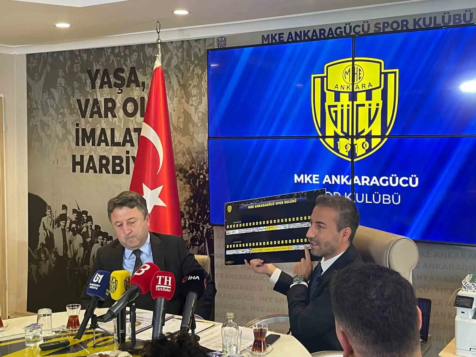 Ankaragücü Başkanı Gazi Ercüment Tekin, Olağanüstü Kongre öncesinde düzenlediği basın