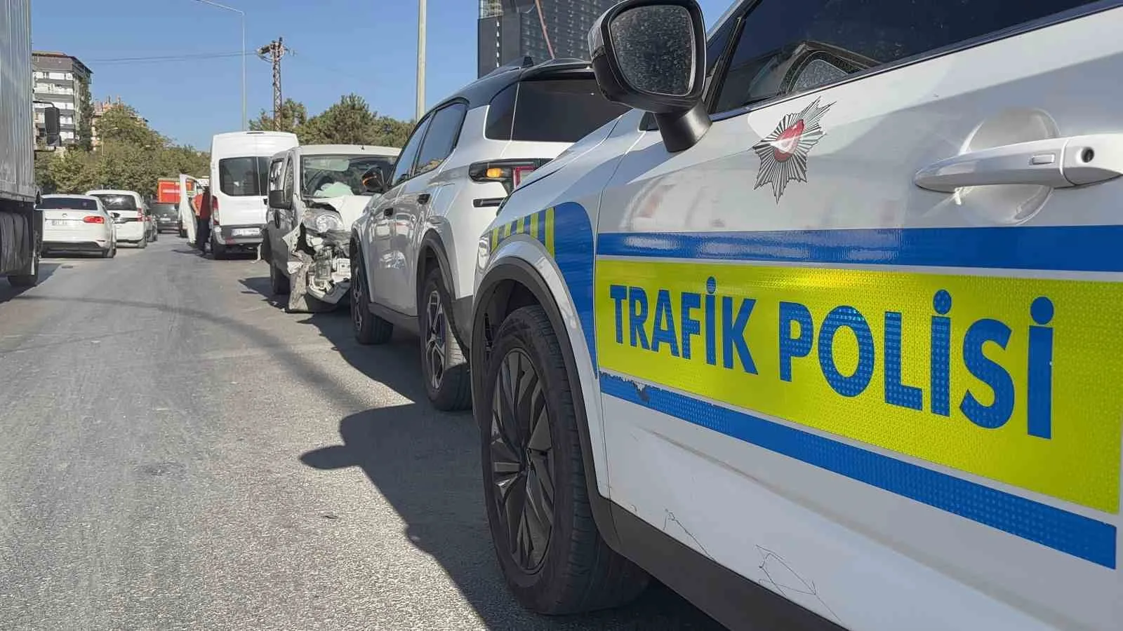 Gaziantep’te 2 işçi servisi, 1 hafif ticari araç ve 1