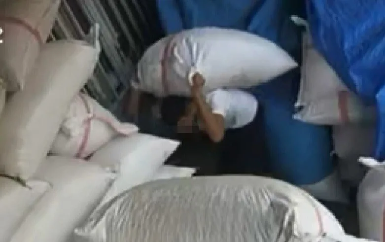 Gaziantep’te bir şahıs, 450 bin TL değerindeki 535 kilogram fıstığı