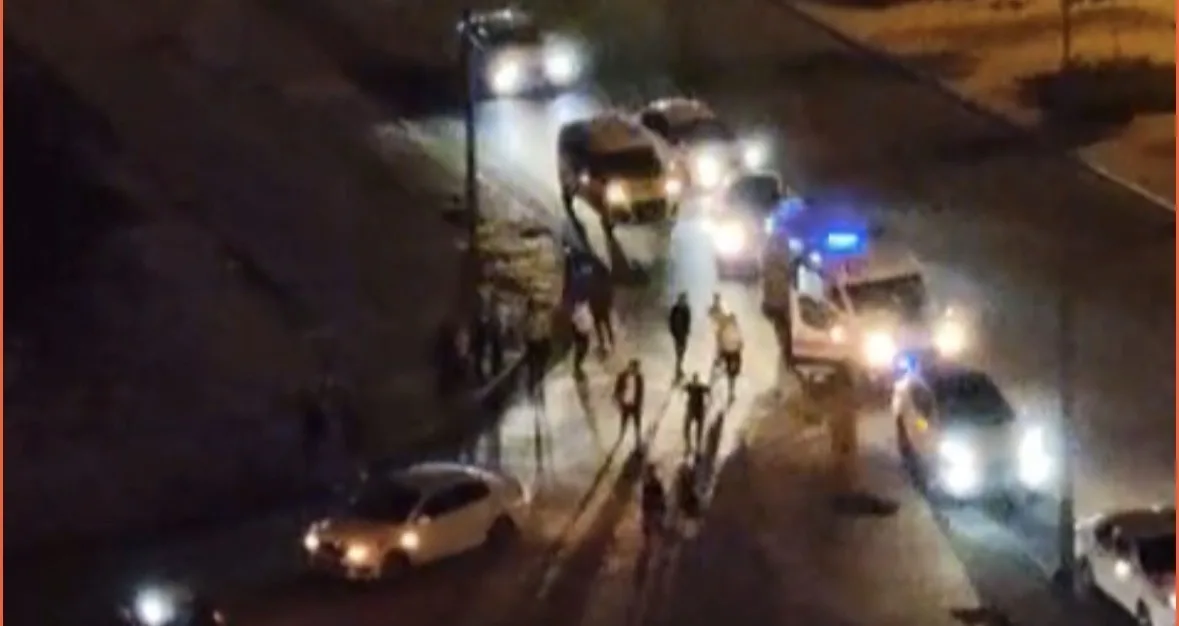 Gaziantep’te bıçaklı saldırıya uğrayan 20 yaşındaki genç, ağır yaralı olarak