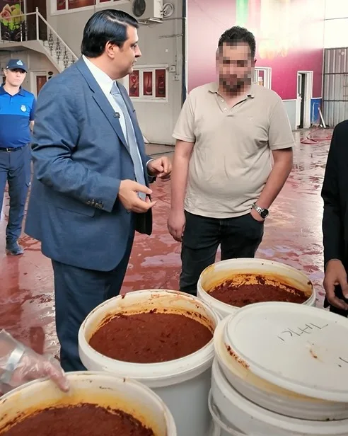Gaziantep’te, bir gıda fabrikasına yönelik Şehitkamil Belediyesi tarafından yapılan denetimlerde