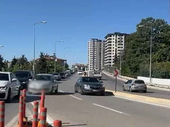 Gaziantep’te ’kaynak’ yaparak hatalı şerit değiştiren bin 402 araç sürücüsüne