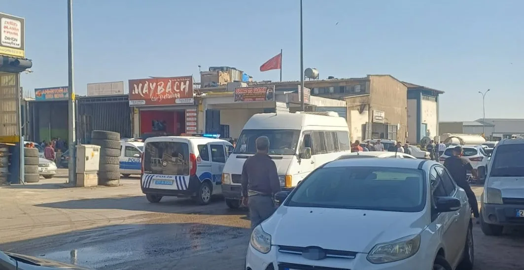 Gaziantep’te iki grup arasında çıkan silahlı kavgada 2 kardeş yaralandı.