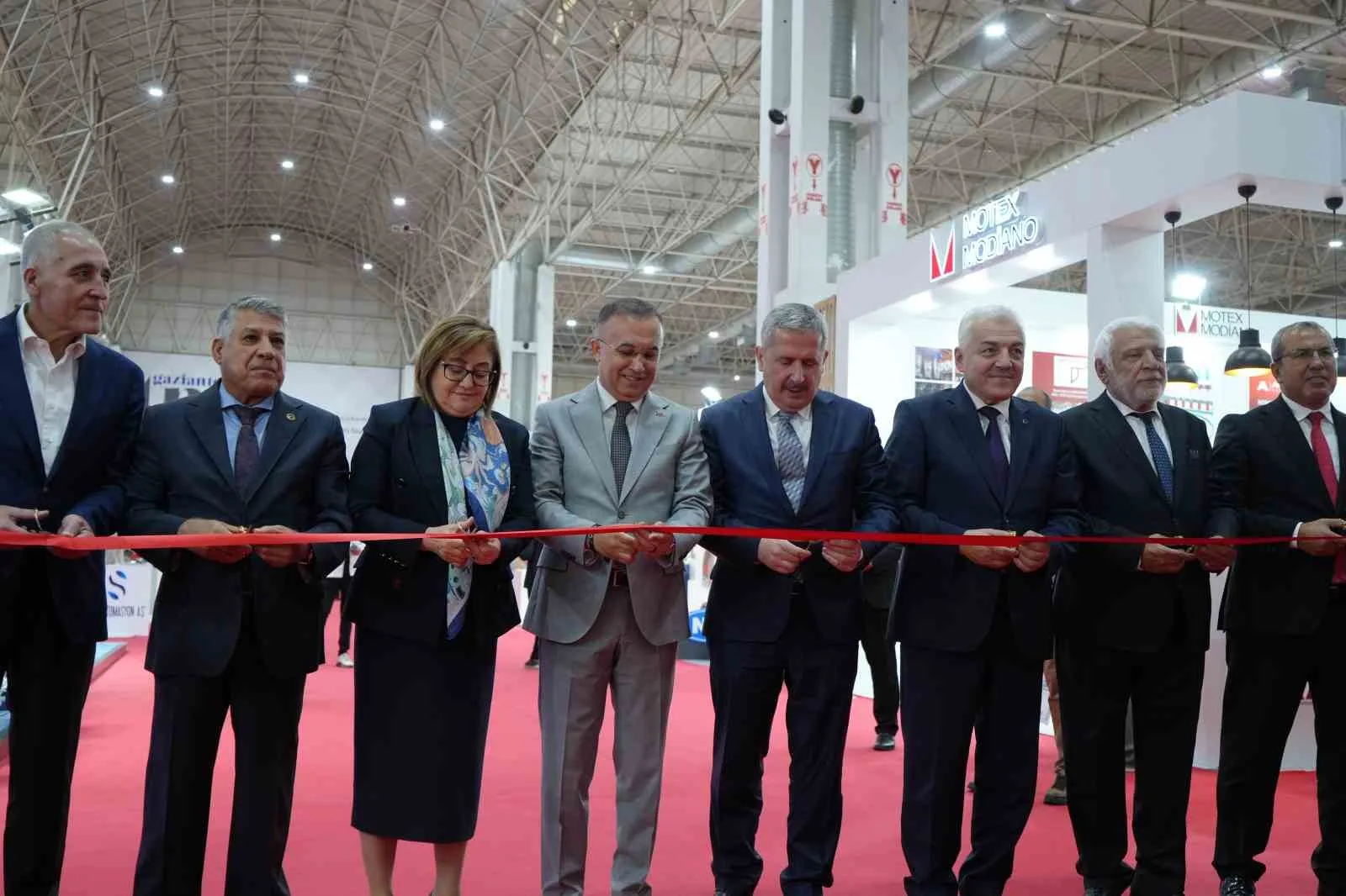 Türkiye’nin tekstil üretim şehirlerinden Gaziantep’te Tekstil Makineleri Fuarı 2025 açılışı