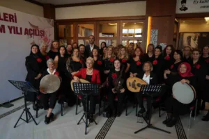 Her yıl binlerce kadını el sanatları ve meslek edindirme kurslarıyla