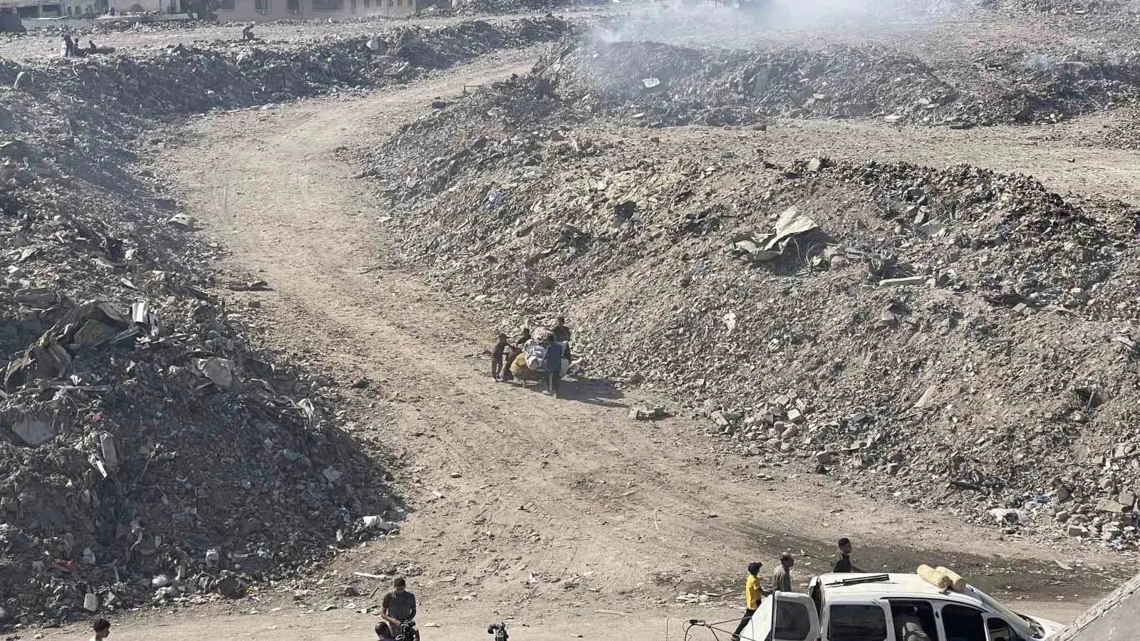 Gazze Belediyesi, Gazze kenti sokaklarında biriken çöp miktarının çeyrek milyon