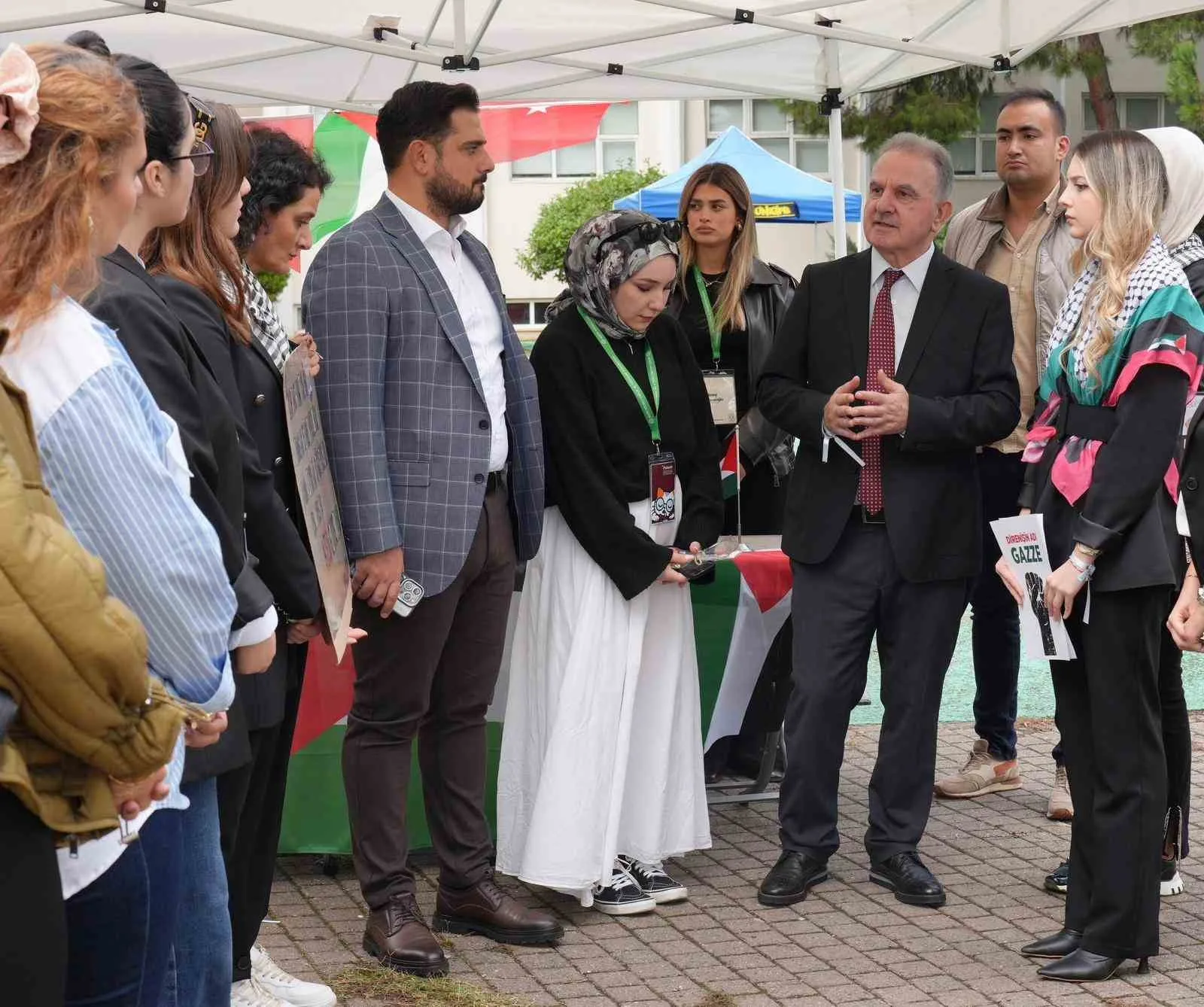 İsrail’in iki yıla yakın süreden beri Gazze’de, çoğunluğunu bebeklerin, kadınların,
