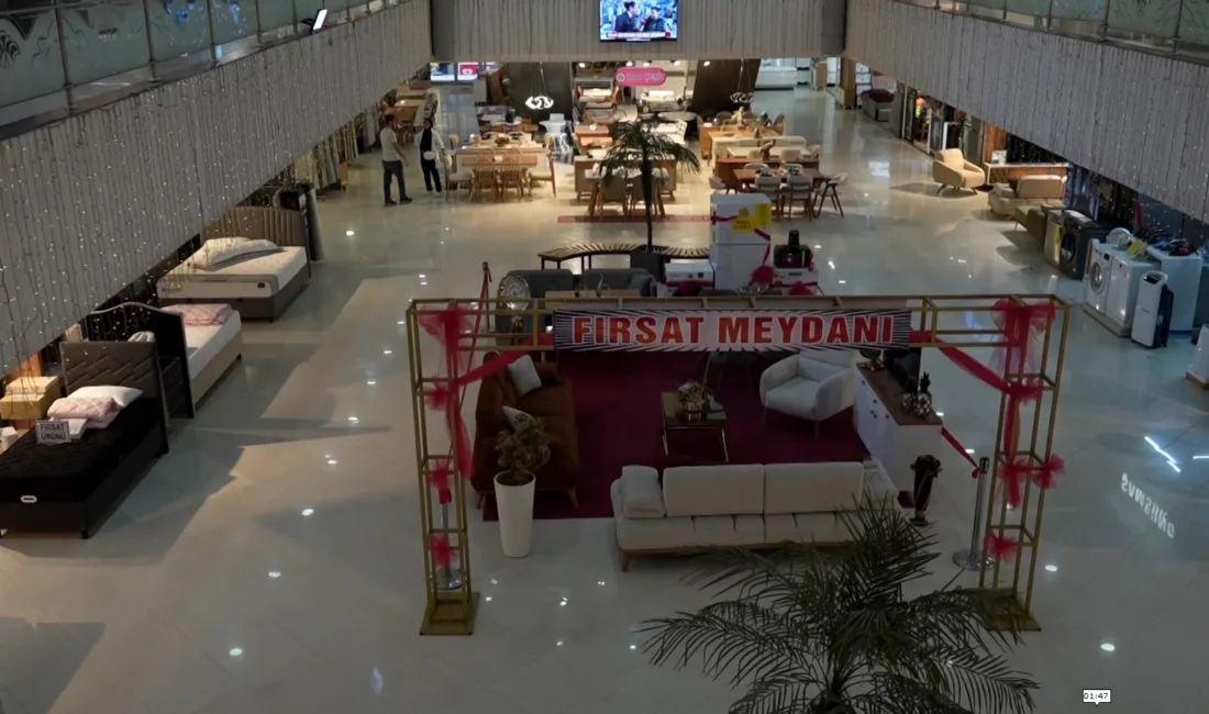 İstanbul Bayrampaşa’da Mobilyacılar Çarşısı esnafı, Gazze’de yaşanan insanlık dramına duyarsız