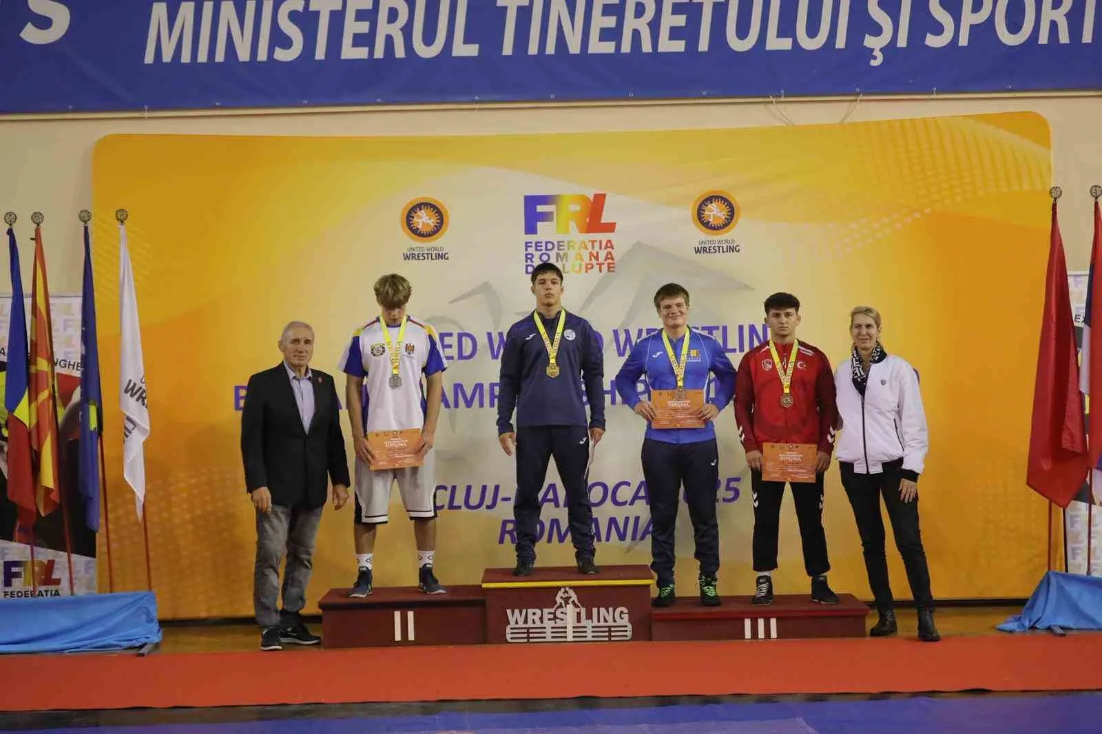 Romanya’da düzenlenen Serbest Güreş Balkan Şampiyonası’na katılan Gebze Belediyesi Güreş