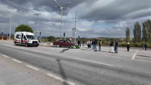 Kütahya’nın Gediz ilçesinde kırmızı ışık ihlali yüzünden meydana gelen trafik