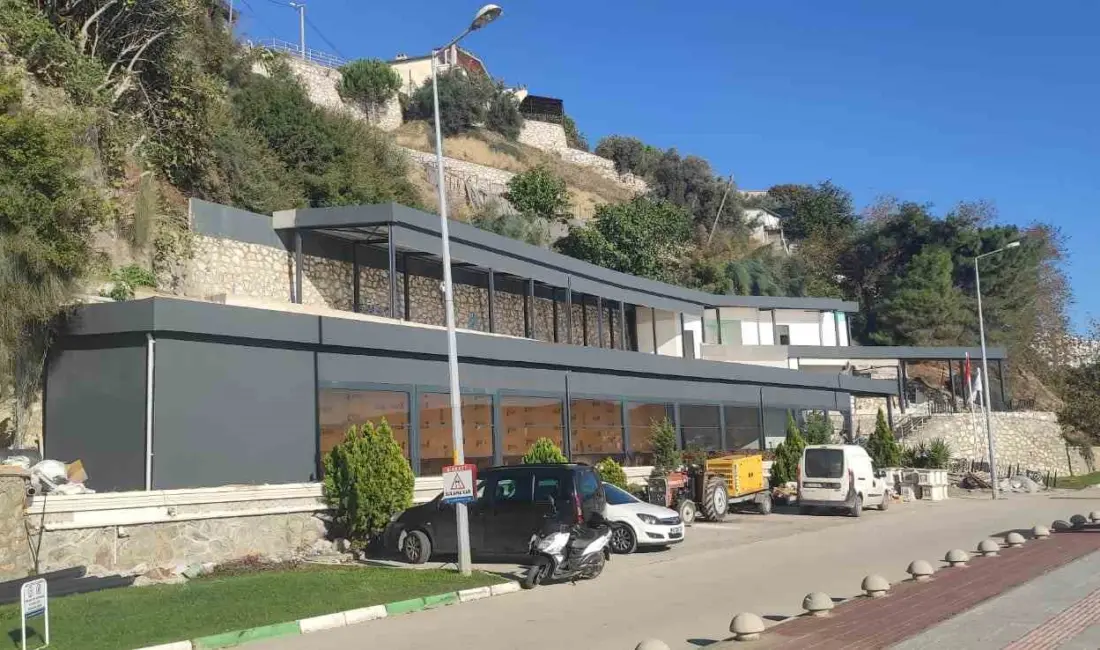 Gemlik’te Milli Emlak’a ait arazide başlayan inşaat çalışması, kamuoyunda ciddi
